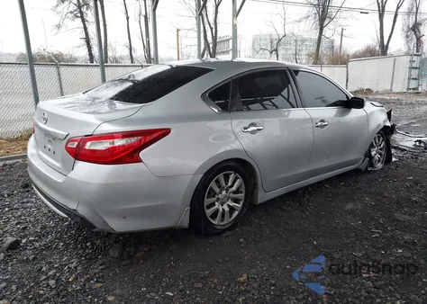 2017 Nissan Altima 2.5 S z USA, uszkodzony, nr VIN 1N4AL3AP1HC472040